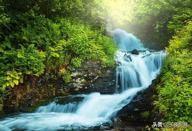 將視頻多合一，想把三個(gè)視頻合成一個(gè)，該用什么軟件？