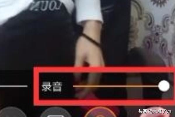 快手怎么能把別人那里保存的視頻自己配音？