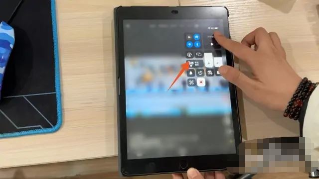 ipadair5抖音怎么橫屏？